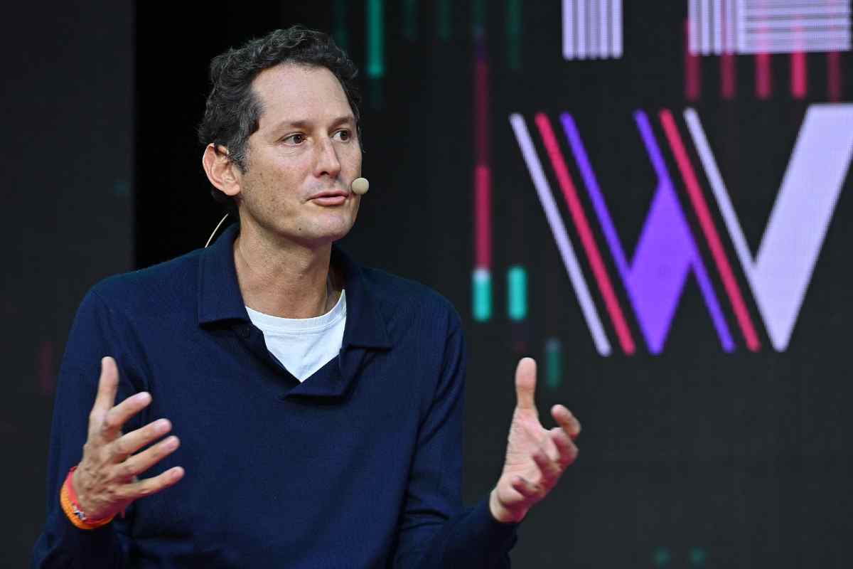 John Elkann elicottero