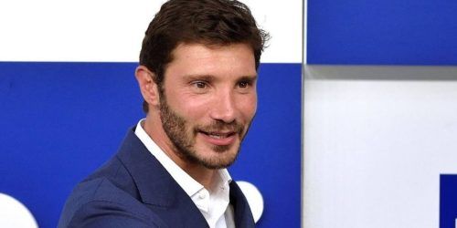 Affari Tuoi, Stefano De Martino ha una tifosa speciale: 