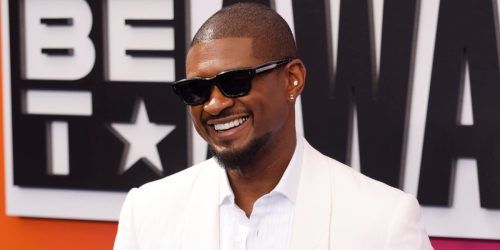 Usher trionfa ai Bet Awards 2024, l'artista omaggiato con il premio alla carriera